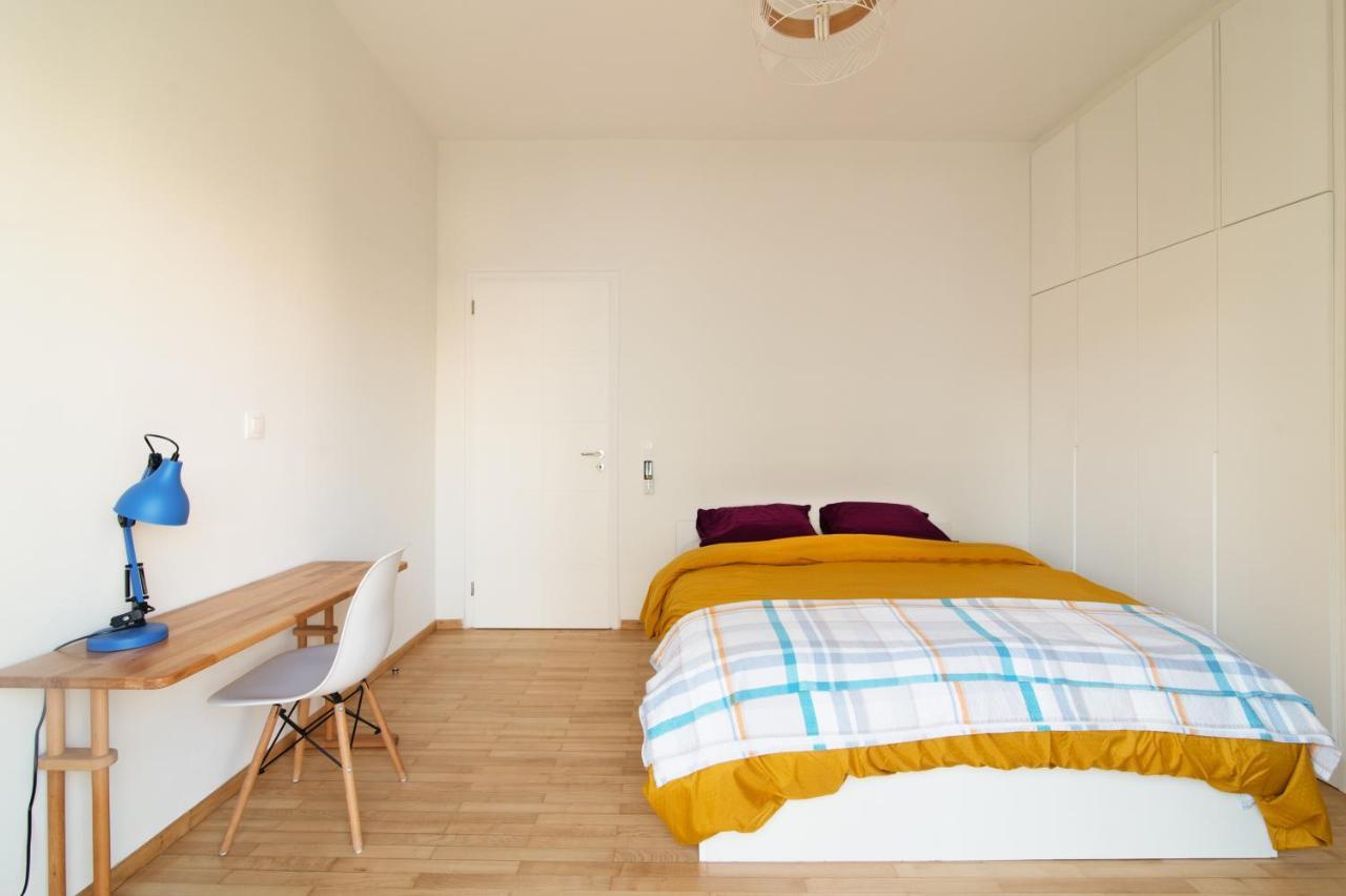 Luxury 1-Bedroom Apartment By The Sea In Athènes Extérieur photo