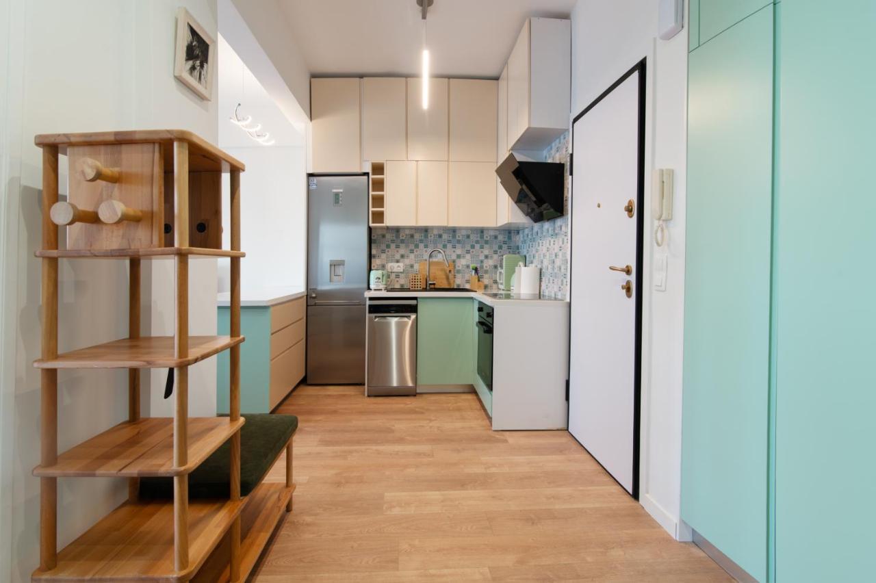 Luxury 1-Bedroom Apartment By The Sea In Athènes Extérieur photo
